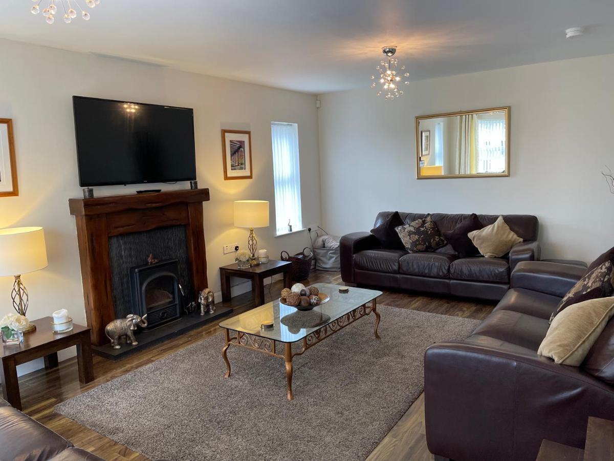 Luxury Homes - The Grange, Sleeps 13 - 6 Bedrooms *