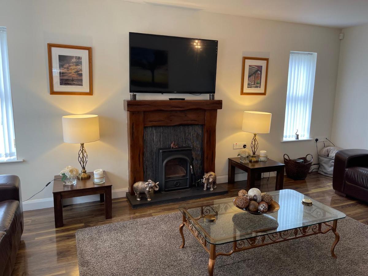 Luxury Homes - The Grange, Sleeps 13 - 6 Bedrooms Holiday home *